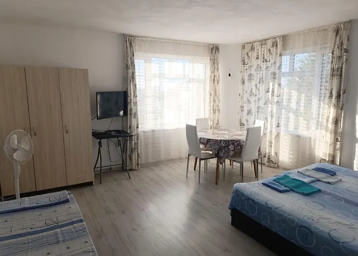 Prima 2 2* Saints Constantine and Helena